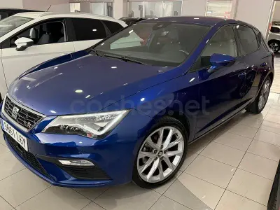 Usado Seat Leon FR 130 CV (95 kW) 2020 Azul Berlina
