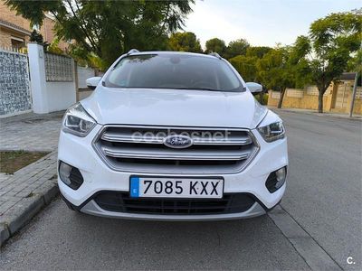 Usado Ford Kuga Trend 150 CV (110 kW) 2019 Blanco SUV