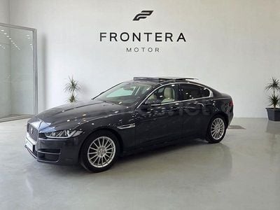 Usado Jaguar XE SE 180 HP (132 kW) 2020 Cinzento Sedan