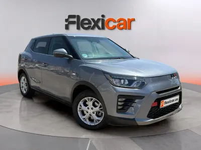 Usado SsangYong Tivoli 135 CV (99 kW) 2024 Gris SUV