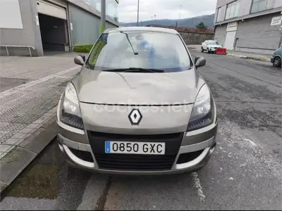 Usado Renault Scenic E-Tech 105 CV (77 kW) 2010 Beige Monovolumen
