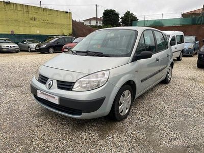Usado Renault Scénic Dynamique 115 CV (84 kW) 2003 Gris / plata Monovolumen