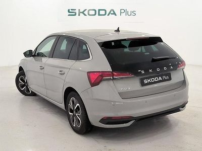 Usado Skoda Scala Selection 115 CV (84 kW) 2025 Gris Utilitario