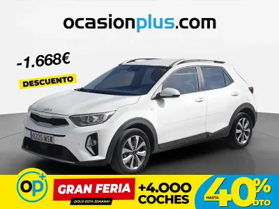 Usado Kia Stonic 100 CV (73 kW) 2024 Blanco SUV