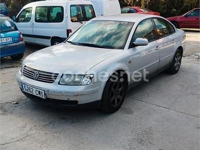 Gris / plata Usado 1999 VW Passat Comfortline Berlina | 800 € (Precio justo)