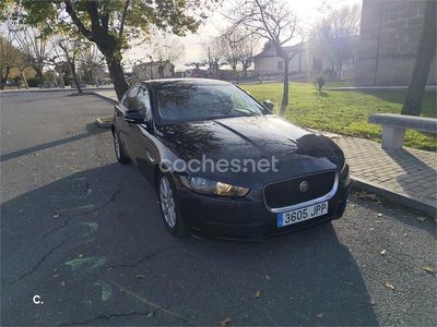 Azul Usado 2016 Jaguar XE Pure Berlina | 12.200 € (Un poco caro)