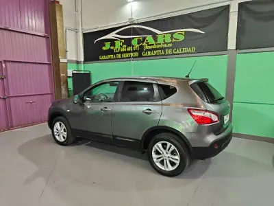 Usado Nissan Qashqai Acenta 110 CV (80 kW) 2012 Gris / plata SUV