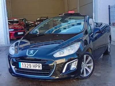 Usado Peugeot 308 CC Active 120 CV (88 kW) 2013 Negro Descapotable