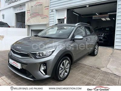 Gris / plata Usado 2023 Kia Stonic SUV | 15.995 € (Precio justo)