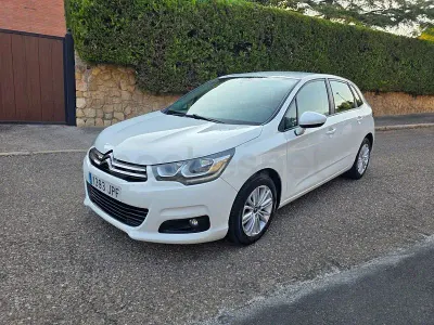 Usado Citroën C4 Live 99 CV (72 kW) 2016 Blanco Berlina