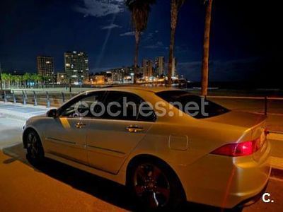 Gris / plata Usado 2006 Honda Accord Executive Berlina | 7900 €