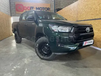 Usado Toyota HiLux 150 HP (110 kW) 2022 Verde Pickup