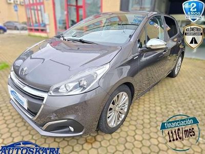 Usado Peugeot 208 Allure 100 CV (73 kW) 2018 Gris Utilitario