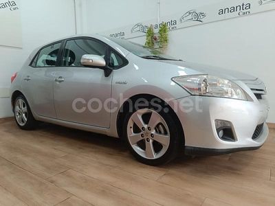 Toyota Auris Hybrid