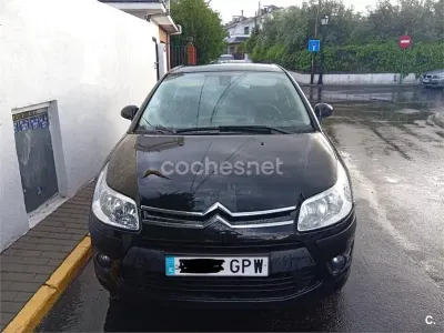 Używany Citroën C4 90 KM (66 kW) 2009 Czarny Sedan/Limuzyna