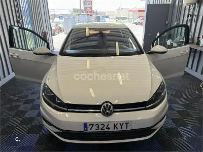 Usado VW Golf VII Business 115 CV (84 kW) 2019 Blanco Familiar