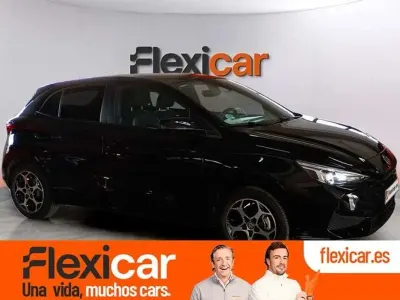 Używany MG MG3 Luxury 194 KM (142 kW) 2025 Czarny Hatchback