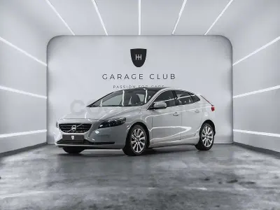 Usado Volvo V40 Summum 180 CV (132 kW) 2013 Blanco Berlina