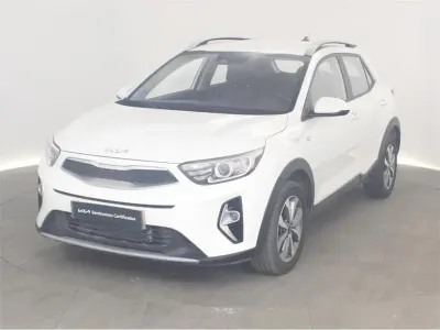 Usado Kia Stonic 101 CV (74 kW) 2025 Blanco SUV