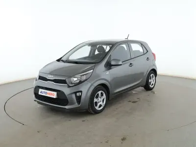 Usado Kia Picanto 67 CV (49 kW) 2022 Gris Utilitario