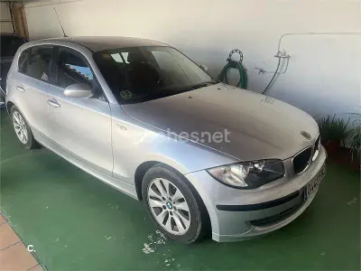 Usado BMW 118 122 CV (89 kW) 2007 Gris / plata Utilitario