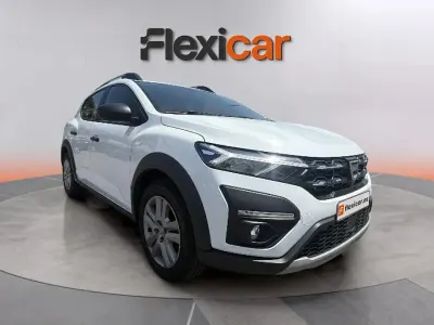 Usado Dacia Sandero Comfort 101 CV (74 kW) 2022 Blanco Berlina
