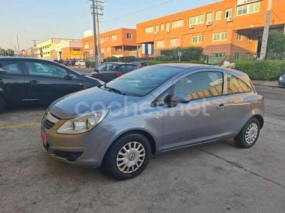 Gris / plata Usado 2009 Opel Corsa Berlina | 3999 € (Precio justo)