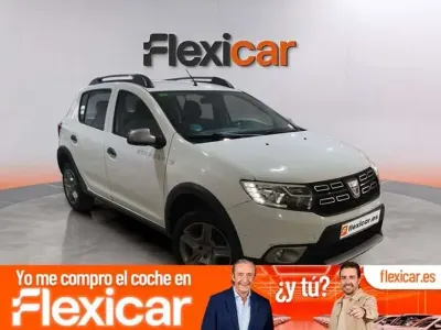 Usado Dacia Sandero Acces 75 CV (55 kW) 2019 Blanco Utilitario