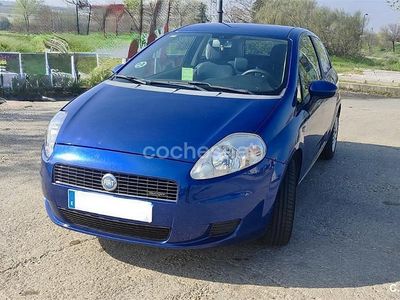 Usado Fiat Grande Punto 90 CV (66 kW) 2007 Azul Utilitario
