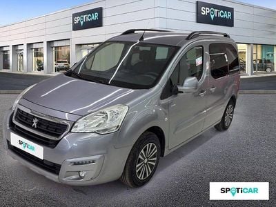 Usado Peugeot Partner Tepee Active 100 CV (73 kW) 2018 Gris Monovolumen