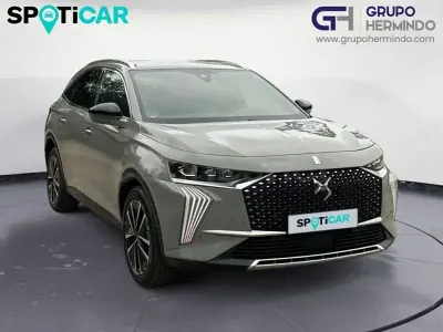 Usado DS Automobiles DS7 Crossback Rivoli 130 CV (95 kW) 2023 Gris / plata SUV