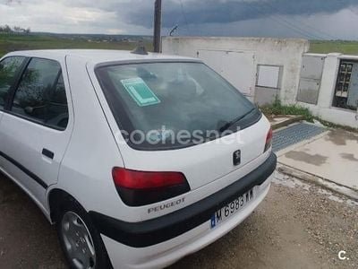 Usado Peugeot 306 Style 90 CV (66 kW) 1998 Blanco Berlina