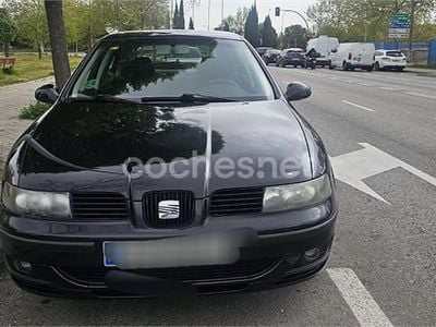 Usado Seat Leon ST Style 150 CV (110 kW) 2013 Negro Familiar