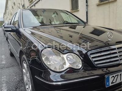 Usado Mercedes C220 Elegance 143 CV (105 kW) 2004 Negro Berlina