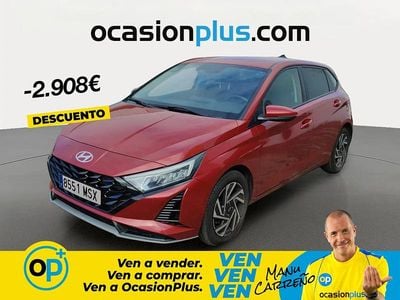 Usado Hyundai i20 100 CV (73 kW) 2024 Rojo Utilitario