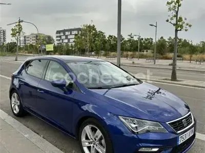Usado Seat Leon FR 150 CV (110 kW) 2019 Azul Berlina
