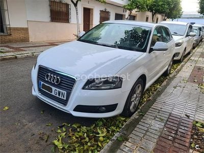 Usado Audi A3 Attraction 105 CV (77 kW) 2010 Blanco Utilitario