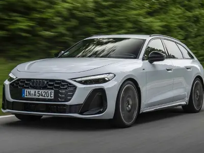 Usado Audi A5 S-Line 204 CV (150 kW) 2025 Azul Familiar