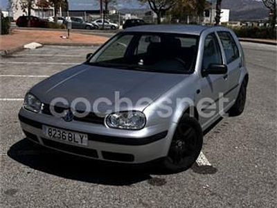 Usado VW Golf IV Conceptline 100 CV (73 kW) 2001 Gris / plata Berlina