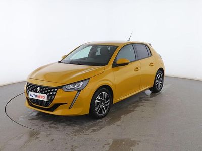 Usado Peugeot 208 Allure 101 CV (74 kW) 2021 Amarillo Utilitario