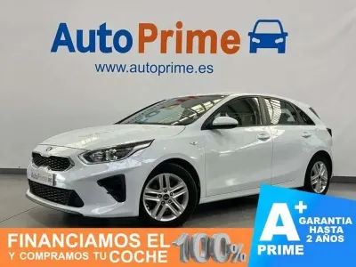 Usado Kia Ceed 120 CV (88 kW) 2021 Blanco Utilitario