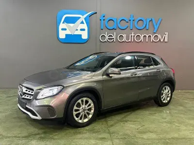 Usado Mercedes GLA200 136 HP (100 kW) 2019 Cinzento SUV