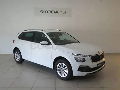 Usado Skoda Kamiq Selection 115 CV (84 kW) 2025 Blanco SUV