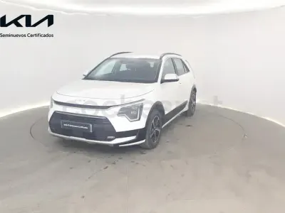 Usado Kia Niro 129 CV (94 kW) 2025 Blanco SUV