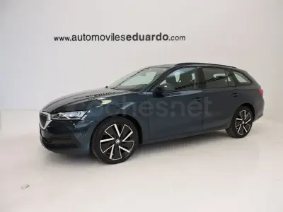 Usado Skoda Octavia Style 204 CV (150 kW) 2021 Azul Familiar