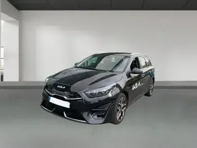 Usado Kia Ceed 141 CV (103 kW) 2024 Negro Utilitario