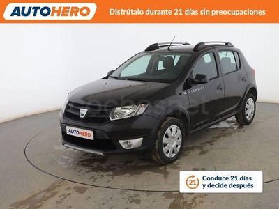 Usado Dacia Sandero Stepway 90 CV (66 kW) 2016 Negro Utilitario
