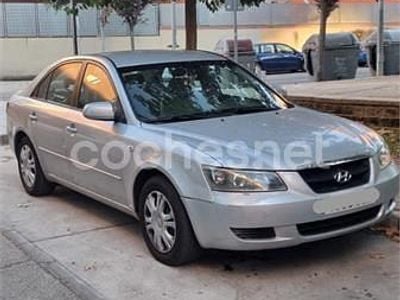 Usado Hyundai Sonata Comfort 140 CV (102 kW) 2007 Gris / plata Berlina