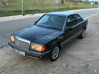 Usado Mercedes 190 94 CV (69 kW) 1993 Negro Berlina