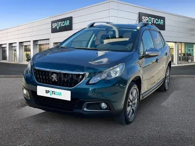 Usado Peugeot 2008 Style 82 HP (60 kW) 2018 Verde SUV